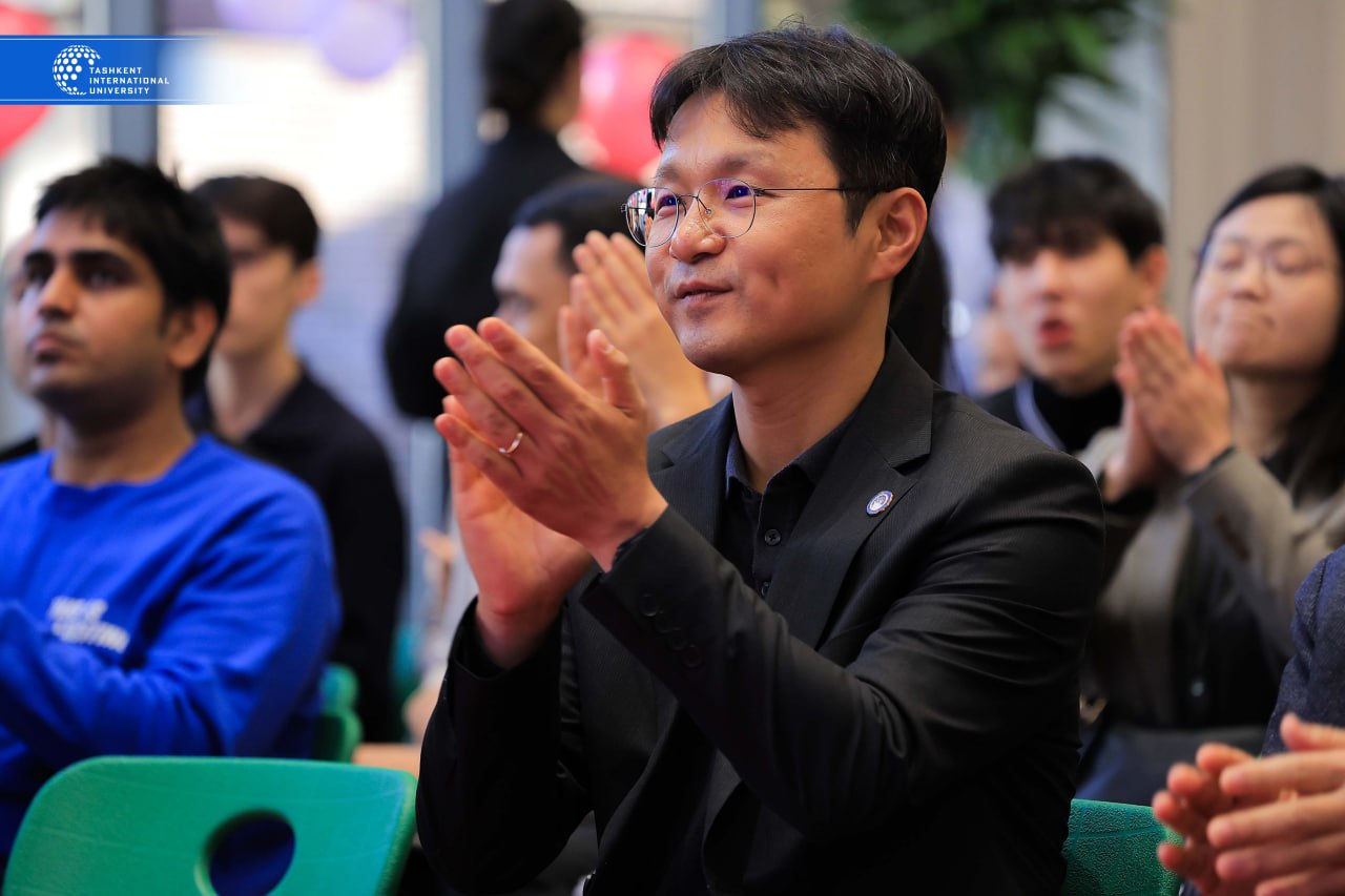 Pilot Year Graduation: 15 Students Complete AI Training Program - photo 3